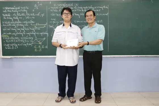 Trao thưởng Khóa Hè 2024-2025