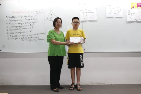 Trao thưởng Khóa Hè 2024-2025