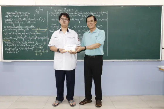 Trao thưởng Khóa Hè 2024-2025