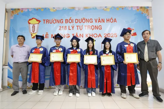 Lễ mừng tân khoa 2025